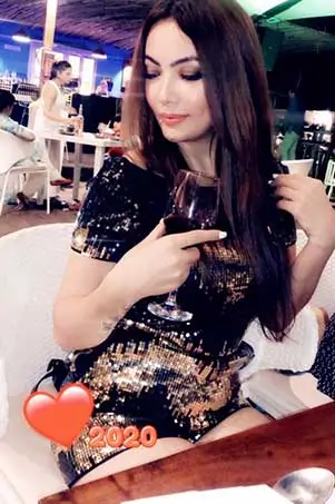marathi girl in hotel